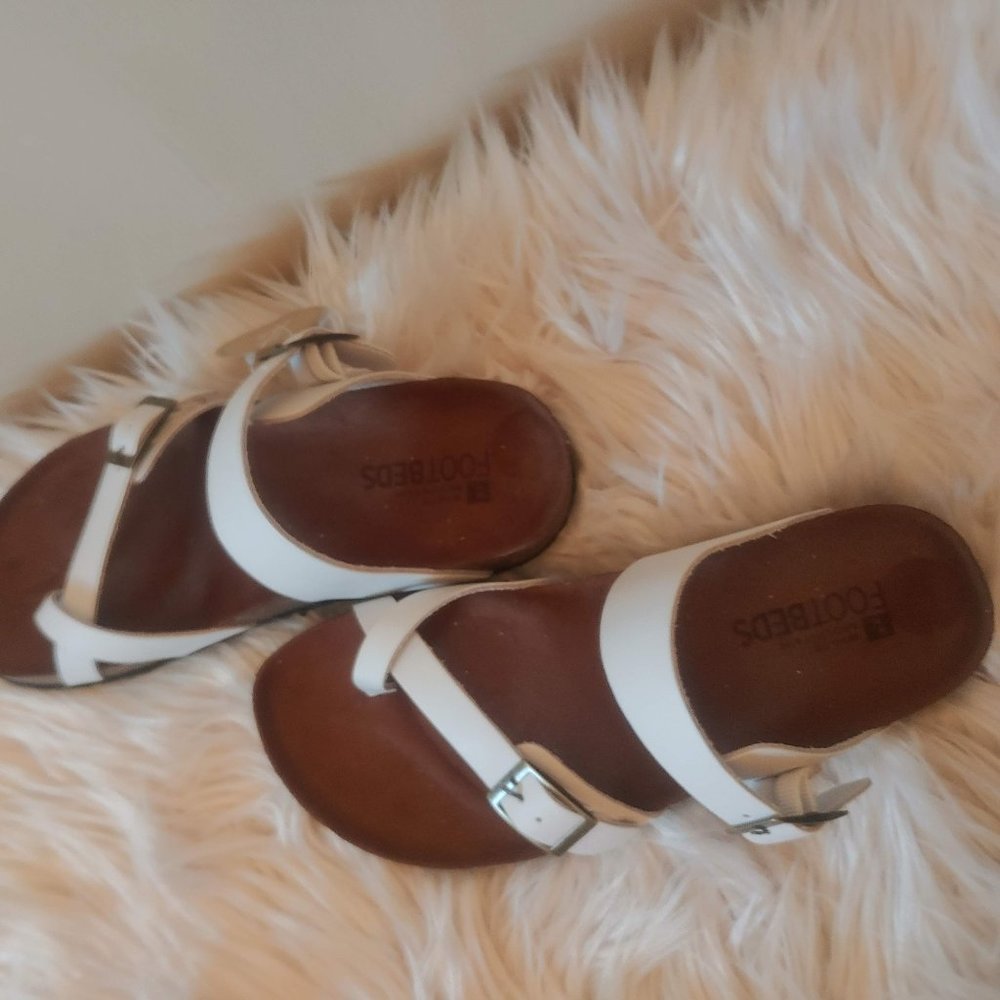 WOMEN'S WHITE MOUNTAIN GRACIE FOOTBED SANDALS